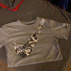 Nike men’s small dri  fit tshirt